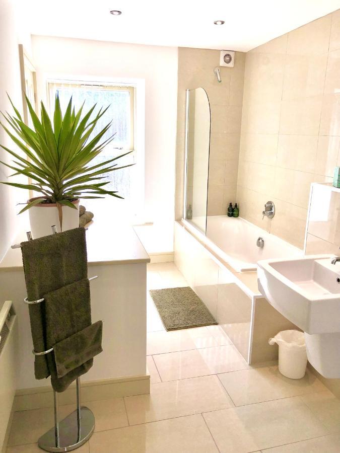 Stylish, Spacious 1 Bedroomed Maisonette In Otley. 오틀리 외부 사진